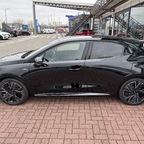 Clio 6 in schwarz